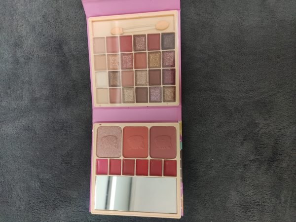 Paleta de sombras Hello Kitty - Imagen 2