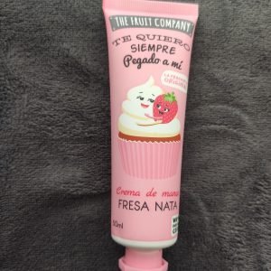 Crema de manos fresca y nata
